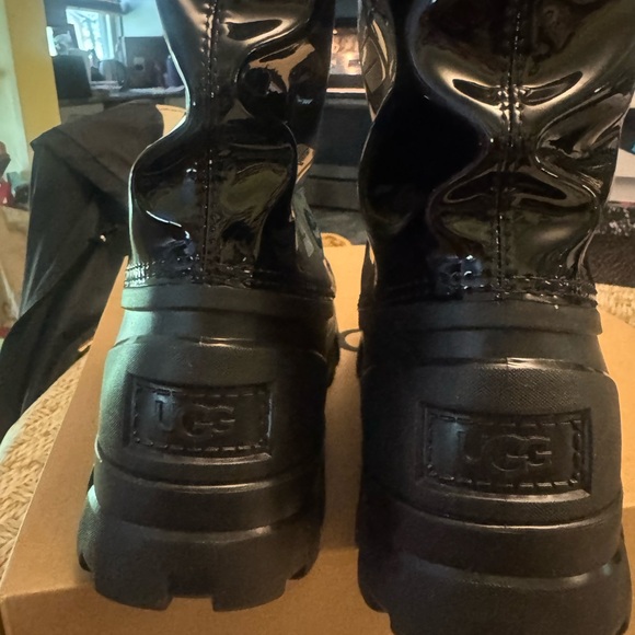 UGG classic Brellah mini Boots sz 10 womans - Picture 3 of 6